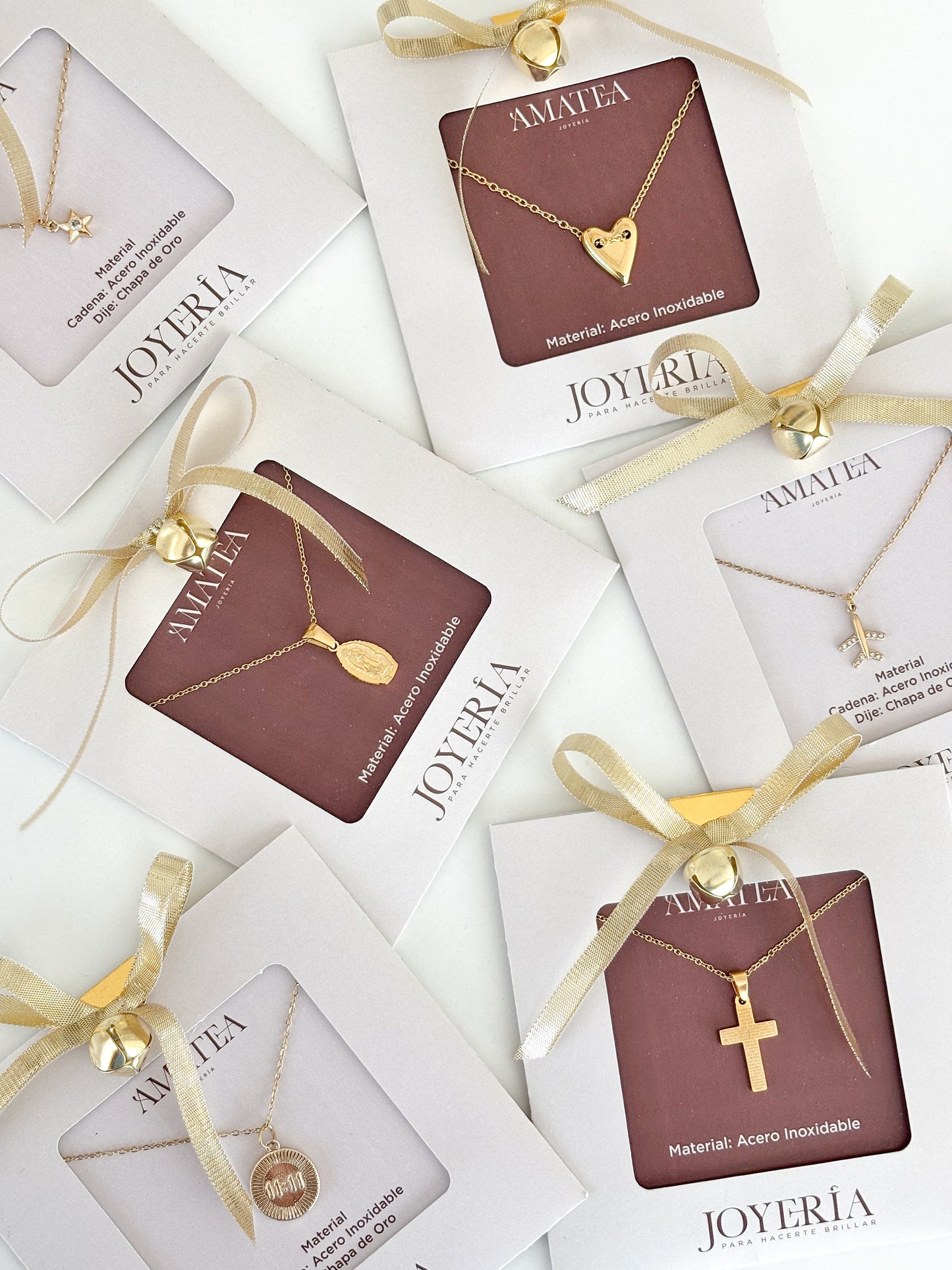 Collar Corazón Silueta