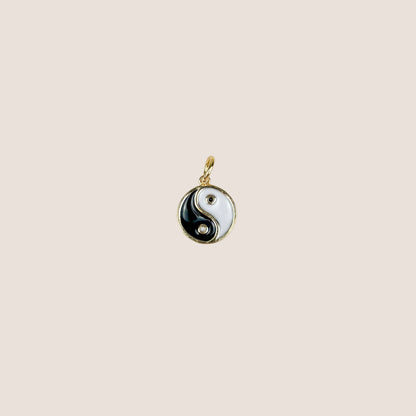 Collar Ying-Yang